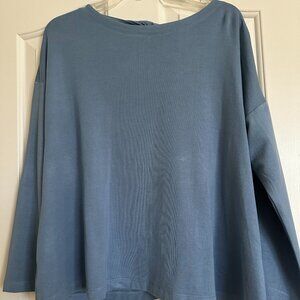 NWOT Size L Lou & Grey "Twisty" Top